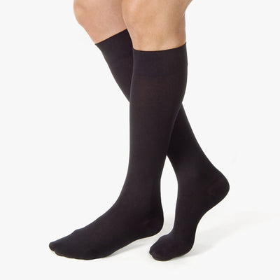 Jobst Relief 15-20 Knee-Hi Black Large Full Calf CT (Jobst Relief 15-20 Knee Highs) - Img 1