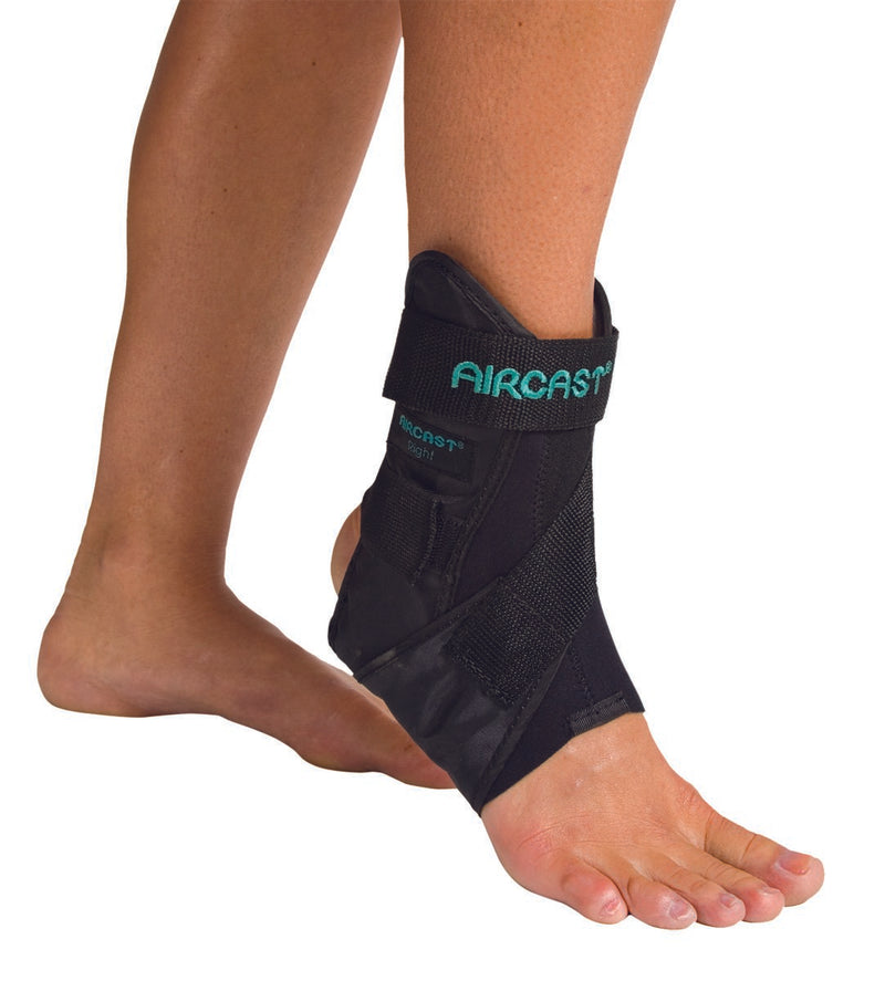 Aircast® Airsport™ Right Ankle Support, Large, 1 Each (Immobilizers, Splints and Supports) - Img 1