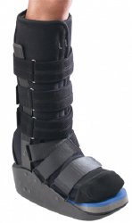 MaxTrax™ Diabetic Walker Boot, Medium, 1 Each () - Img 1